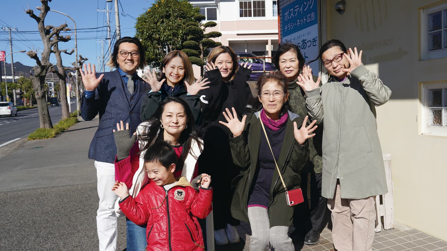 スタッフ集合写真